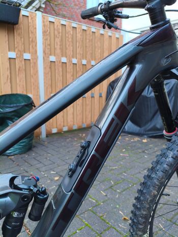 Used Trek Slash 9.8 XT 2022 2022 Mountainbike, Black, 29 — image 4 of 12
