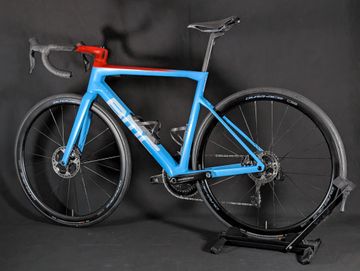 Used BMC Teammachine Shimano Dura Ace Di2 2023 Road & Gravel, Blue — image 6 of 24