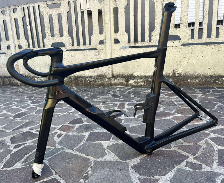 Used BMC Timemachine ROAD 01 ONE 2023 Frameset 2023 Road & Gravel, Black — image 2 of 9