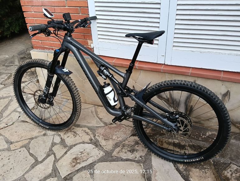 Used Specialized Stumpjumper Comp Alloy 2023 2023 Mountainbike, Black, 29 — image 2 of 6