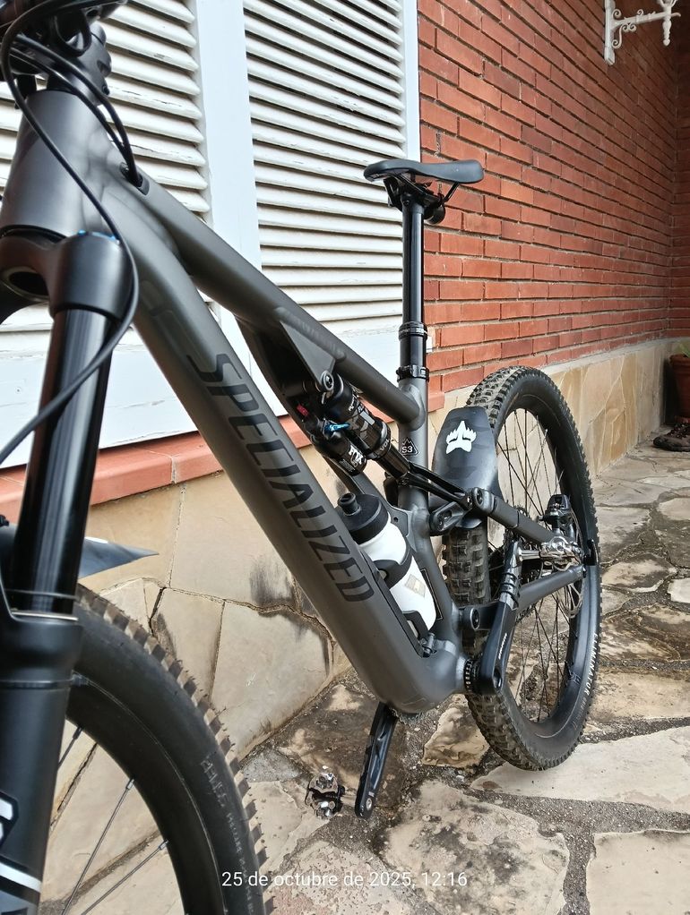 Used Specialized Stumpjumper Comp Alloy 2023 2023 Mountainbike, Black, 29 — image 5 of 6