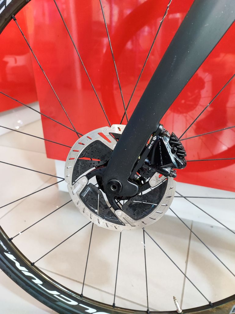 Used Pinarello F10 2020 Road & Gravel, Black — image 13 of 16