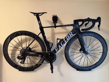 Used Factor Ostro SRAM Force eTap AXS 2025 Road & Gravel