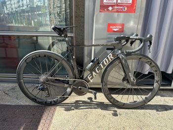 Used Factor Ostro SRAM Force eTap AXS 2025 Road & Gravel, Black — image 3 of 3