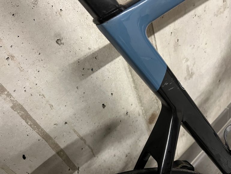 Used Focus IZALCO MAX 9.7 2020 Road & Gravel, Blue — image 5 of 6