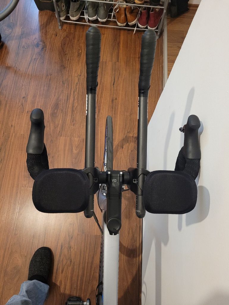 Used Canyon ULTIMATE CF SL 9.0 2017 Road & Gravel, Light Gray — image 3 of 12