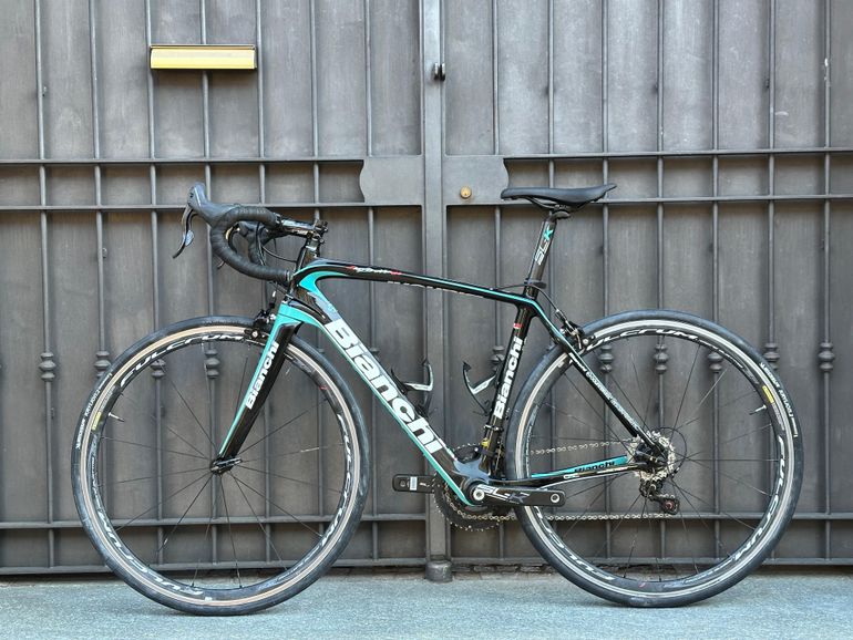 Used Bianchi Infinito CV Chorus 2018 2018 Road & Gravel, Black — image 2 of 10