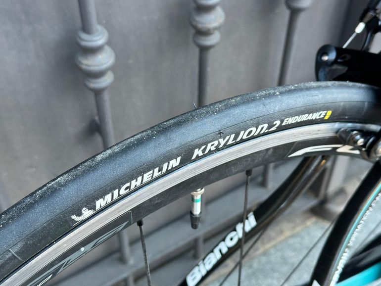 Used Bianchi Infinito CV Chorus 2018 2018 Road & Gravel, Black — image 9 of 10