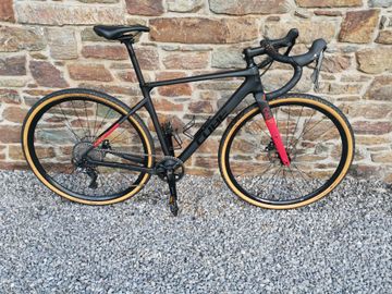 Used CUBE NUROAD C:62 PRO 2022 2022 Road & Gravel, Black — image 5 of 6