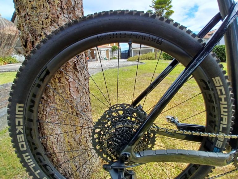 Used Trek Procaliber 9.7 2023 2023 Mountainbike, Light Gray, 29 — image 15 of 19