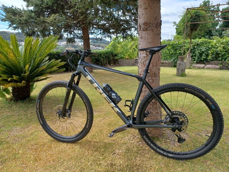 Used Trek Procaliber 9.7 2023 2023 Mountainbike, Light Gray, 29 — image 18 of 19