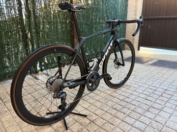 Used Giant Advanced Pro Ccc Team 2021 Road & Gravel, Black — image 2 of 10