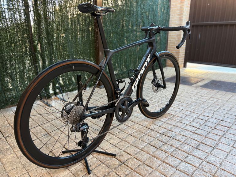 Used Giant Advanced Pro Ccc Team 2021 Road & Gravel, Black — image 2 of 10