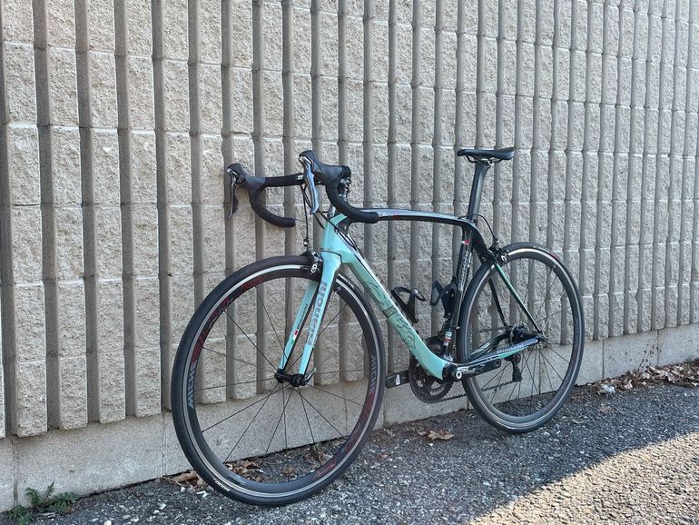 Used Bianchi Oltre Shimano Dura Ace 2016 Road & Gravel, Black — image 2 of 6