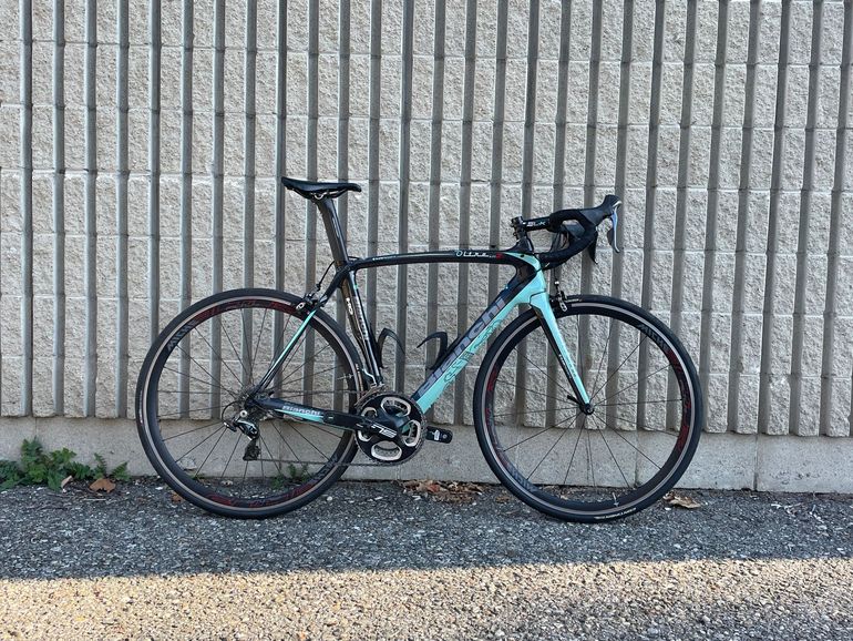 Used Bianchi Oltre Shimano Dura Ace 2016 Road & Gravel, Black — image 4 of 6