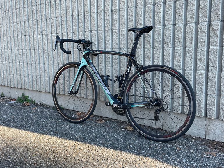 Used Bianchi Oltre Shimano Dura Ace 2016 Road & Gravel, Black — image 3 of 6