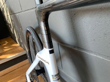 Used Orbea Orca Shimano 105 2025 Road & Gravel, White — image 8 of 10