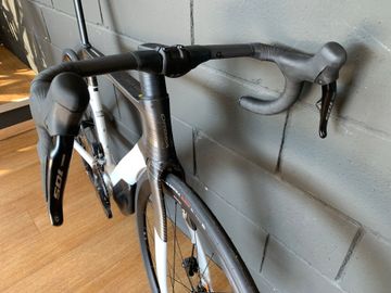 Used Orbea Orca Shimano 105 2025 Road & Gravel, White — image 7 of 10