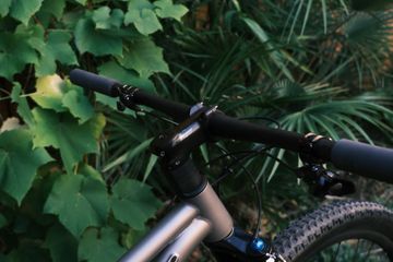 Used Titan Mtb Titane Waltly Titanium 2024 Mountainbike, Light Gray — image 5 of 9