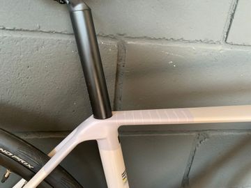 Used Orbea Orca Shimano 105 2025 Road & Gravel, White — image 5 of 9