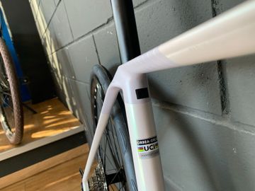 Used Orbea Orca Shimano 105 2025 Road & Gravel, White — image 2 of 9