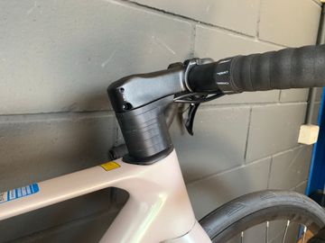 Used Orbea Orca Shimano 105 2025 Road & Gravel, White — image 6 of 9