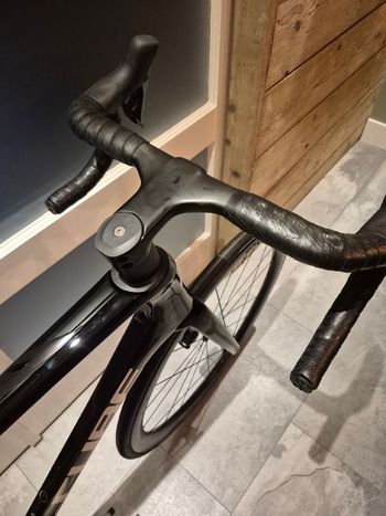 Used CUBE Agree 2025 Road & Gravel, Black — image 5 of 12