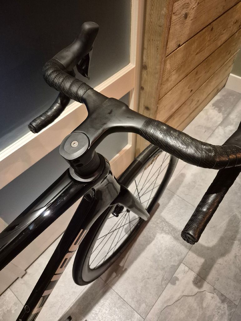 Used CUBE Agree 2025 Road & Gravel, Black — image 5 of 12