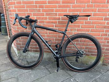Used Specialized Aethos Comp - Rival eTap AXS 2022 2022 Road & Gravel, Black — image 6 of 9