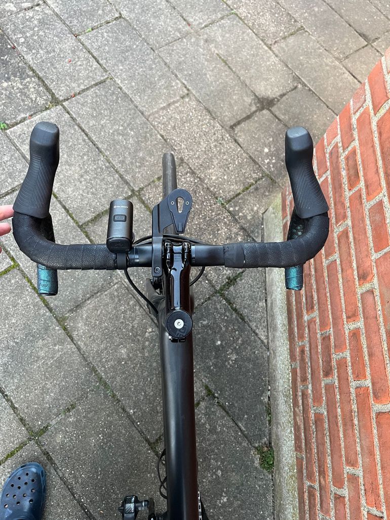 Used Specialized Aethos Comp - Rival eTap AXS 2022 2022 Road & Gravel, Black — image 9 of 9