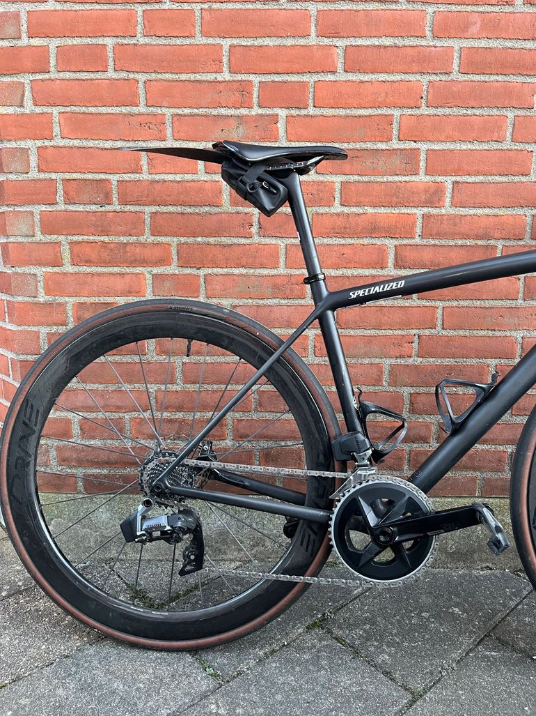 Used Specialized Aethos Comp - Rival eTap AXS 2022 2022 Road & Gravel, Black — image 2 of 9