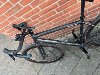 Used Specialized Aethos Comp - Rival eTap AXS 2022 2022 Road & Gravel, Black — image 7 of 9