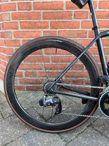 Used Specialized Aethos Comp - Rival eTap AXS 2022 2022 Road & Gravel, Black — image 4 of 9
