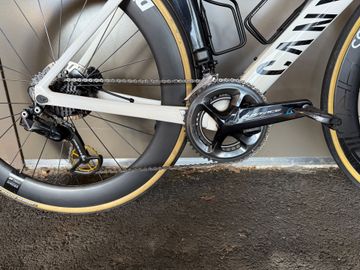 Used Canyon Aeroad Shimano Dura Ace Di2 2021 Road & Gravel, White — image 3 of 10