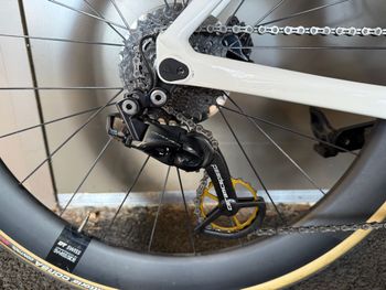 Used Canyon Aeroad Shimano Dura Ace Di2 2021 Road & Gravel, White — image 5 of 10