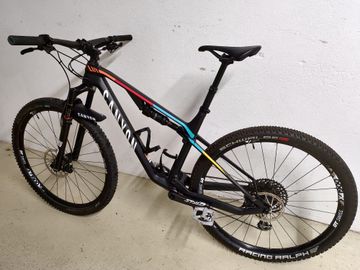 Used Canyon Lux CF SL 8.0 2020 2020 Mountainbike, Black, 29 — image 5 of 6