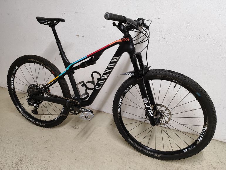 Used Canyon Lux CF SL 8.0 2020 2020 Mountainbike, Black, 29 — image 3 of 6