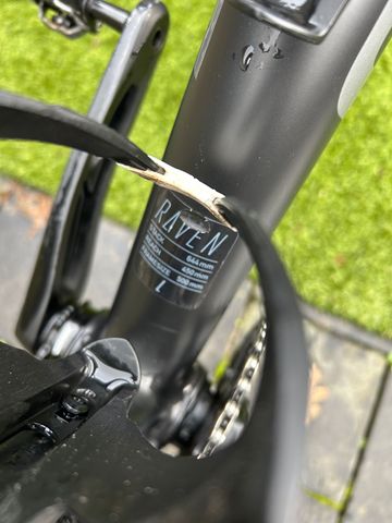 Used Focus Raven 8.6 2022 2022 Mountainbike, Black, 29 — image 7 of 8