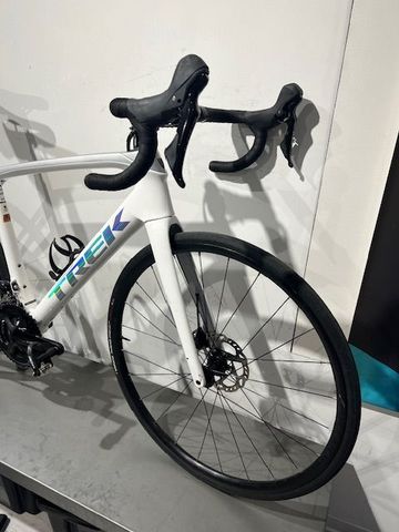 Used Trek Sl 5 2022 Road & Gravel, White — image 5 of 9