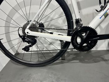 Used Trek Sl 5 2022 Road & Gravel, White — image 2 of 9