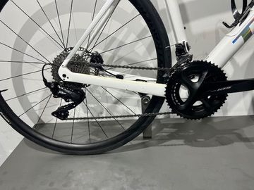 Used Trek Sl 5 2022 Road & Gravel, White — image 2 of 9