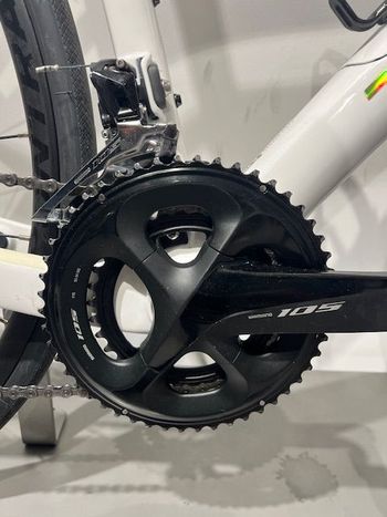Used Trek Sl 5 2022 Road & Gravel, White — image 7 of 9