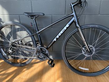 Used Trek FX1 Disc Black 2025 Road & Gravel