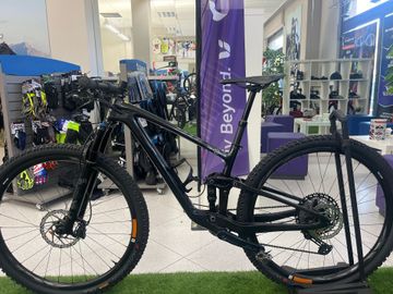 Giant Anthem Advanced Pro 29 2 2022 2022 Mountainbike usato, Nero — immagine 2 di 6