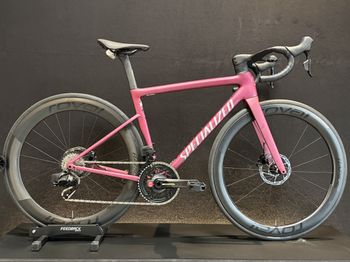 Used Specialized Tarmac SL8 Pro SRAM Force ETap AXS 2025 Road & Gravel
