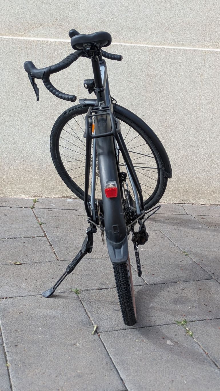 Used Focus ATLAS 6.7 EQP 2022 2022 Road & Gravel, Light Gray — image 4 of 5