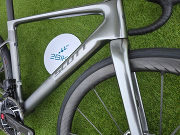 Used Scott Addict RC Ultimate 2026 2026 Road & Gravel, Light Gray — image 10 of 12