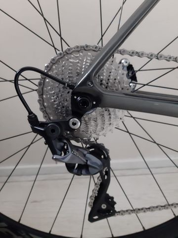 Used Giant Defy Advanced 1 2020 2020 Road & Gravel, Light Gray — image 4 of 6
