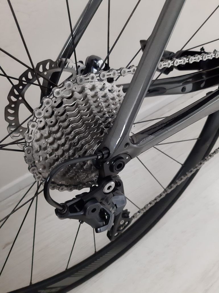 Used Giant Defy Advanced 1 2020 2020 Road & Gravel, Light Gray — image 6 of 6
