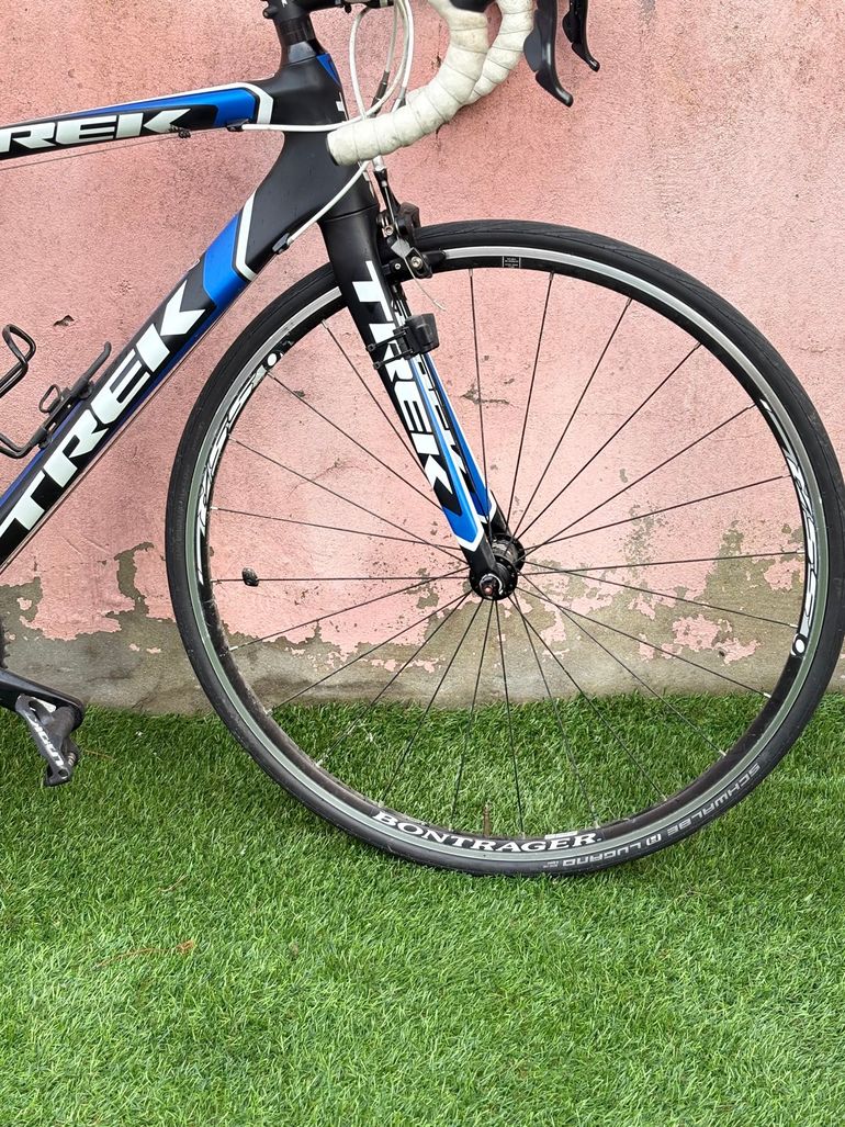 Used Trek Madone Shimano 105 2011 Road & Gravel, Black — image 6 of 10